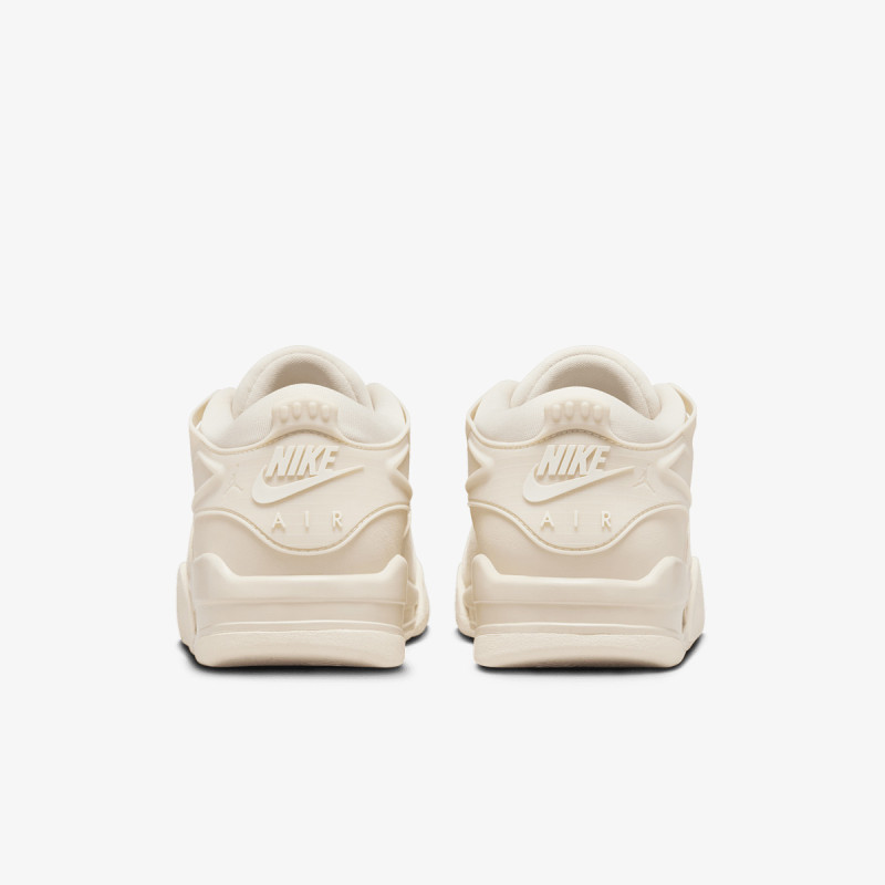 Nike WMNS AIR JORDAN 4 RM 