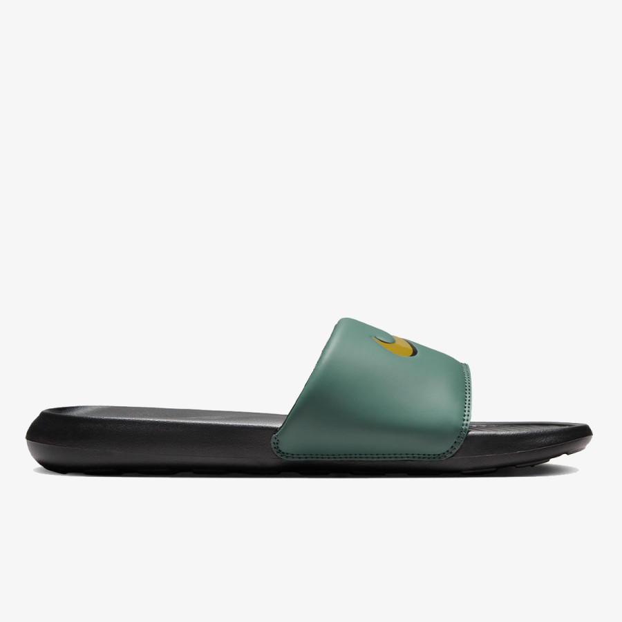 Nike Victori One 