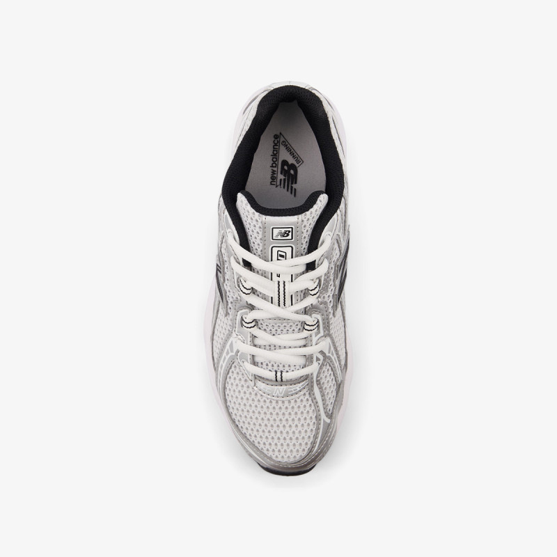 New Balance K 740 