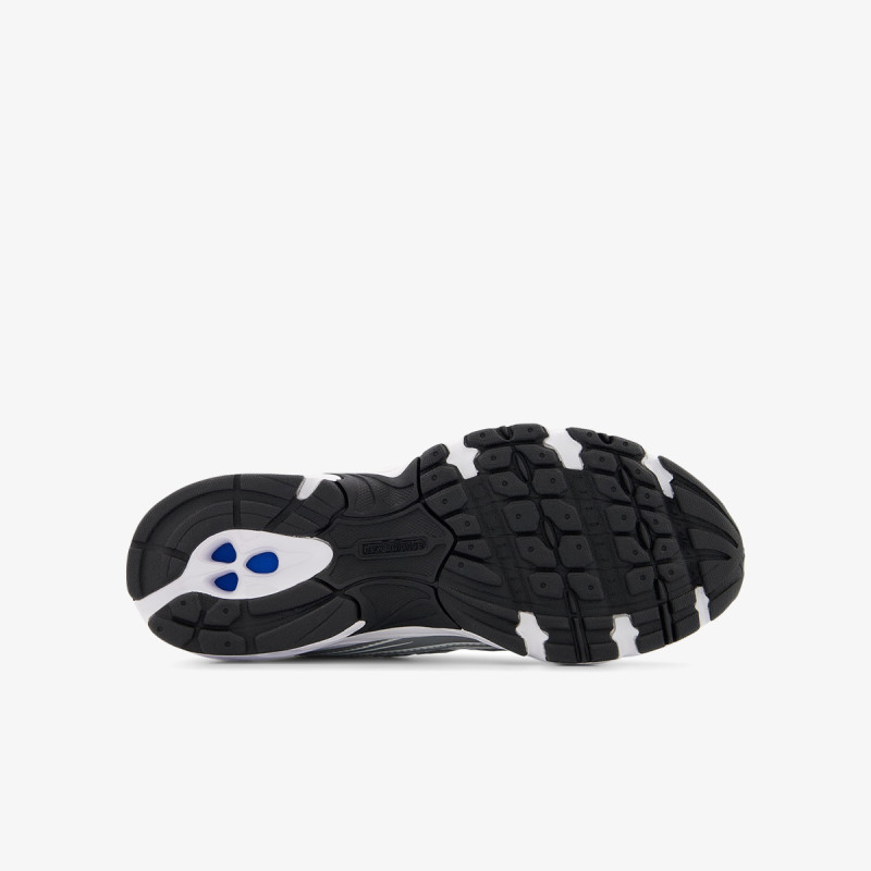 New Balance K 740 