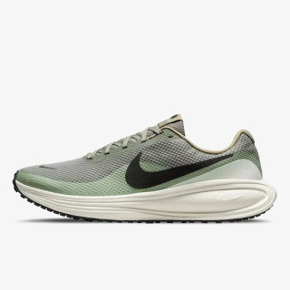 Nike REVOLUTION 8 