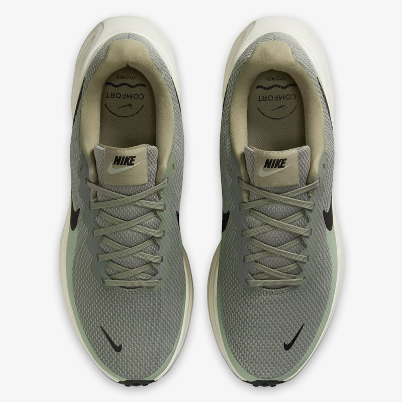 Nike REVOLUTION 8 