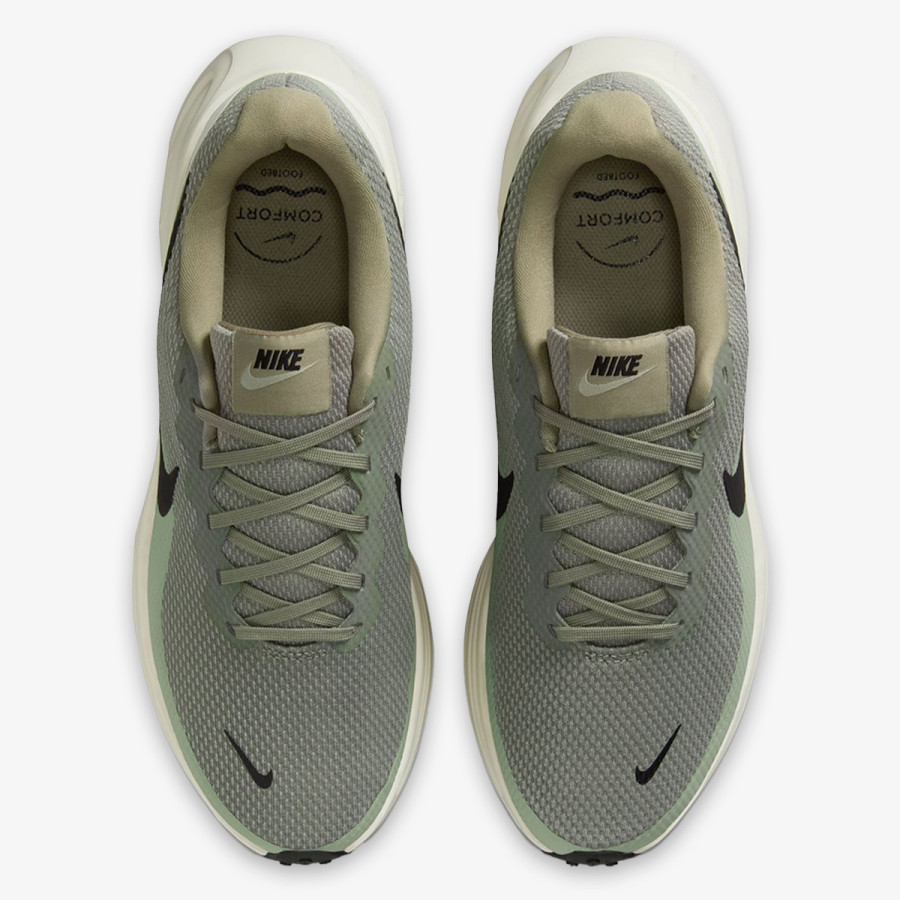 Nike REVOLUTION 8 