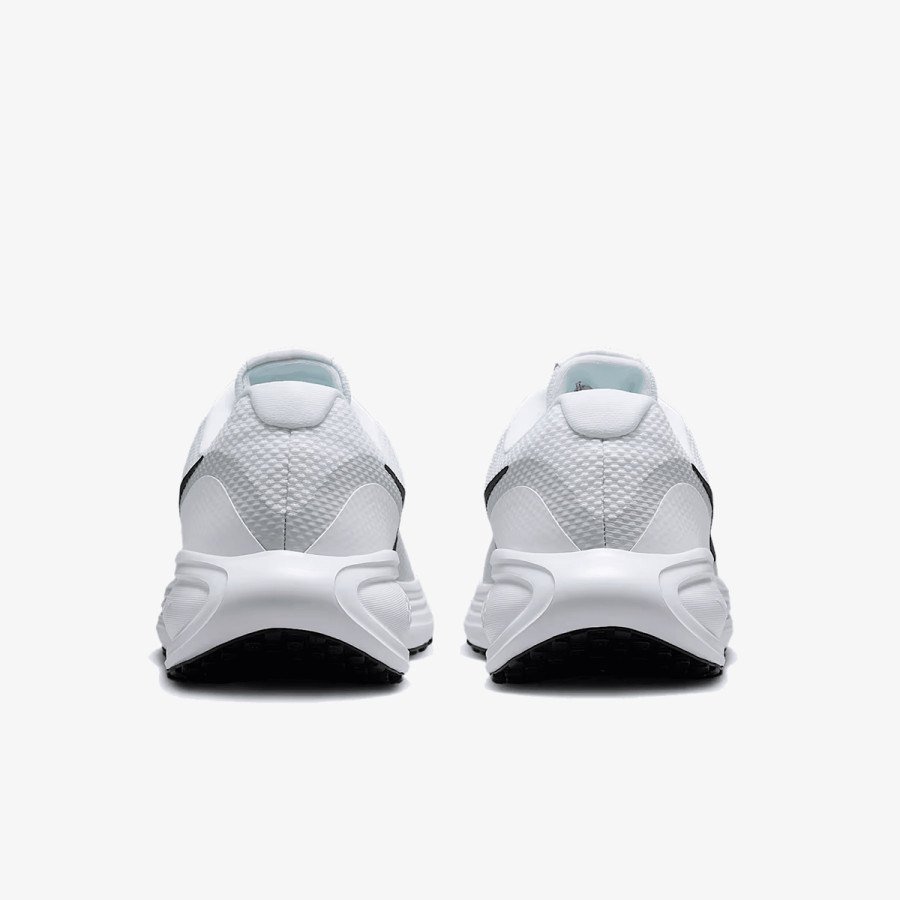 Nike REVOLUTION 8 