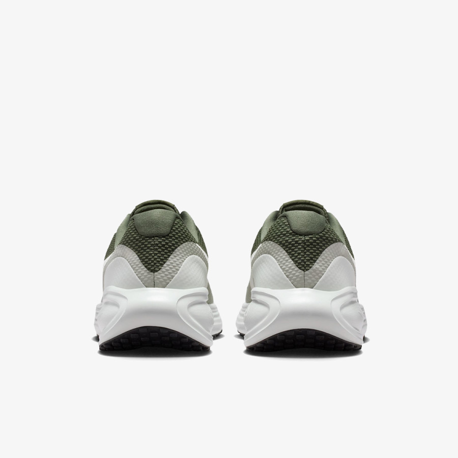 Nike NIKE REVOLUTION 8 