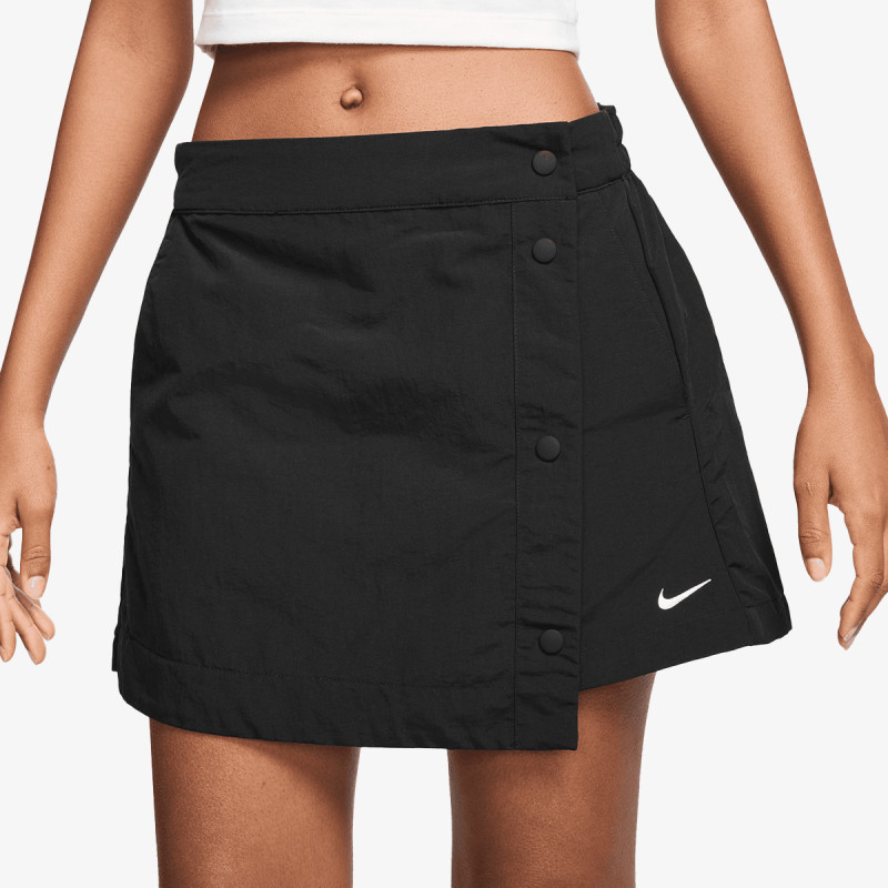 Nike Essentials 