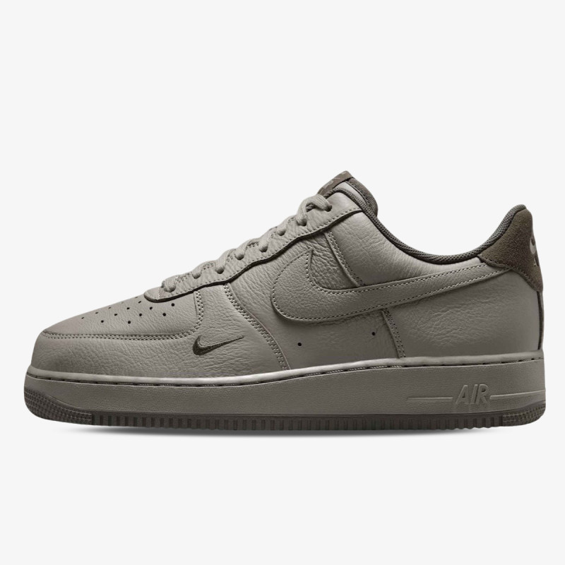 Nike AIR FORCE 1 ’07 LV8 ESS+ 