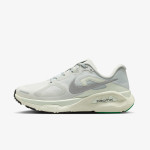 Nike Structure Plus 
