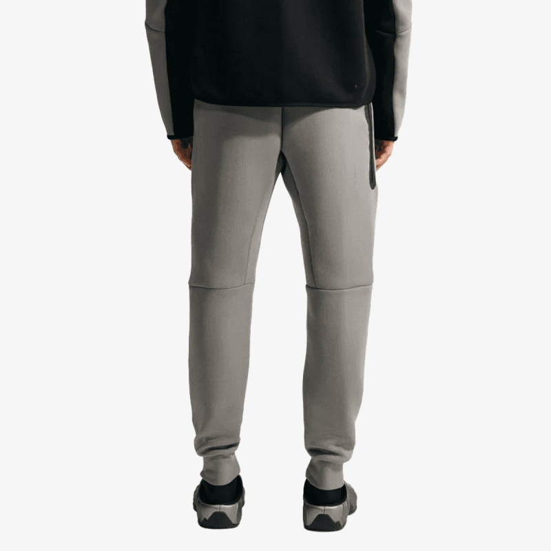 Nike M NK TCH FLC JGGR 