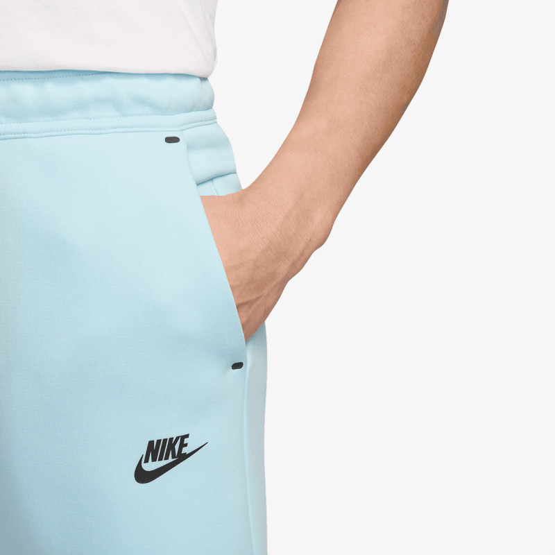 Nike Tech 