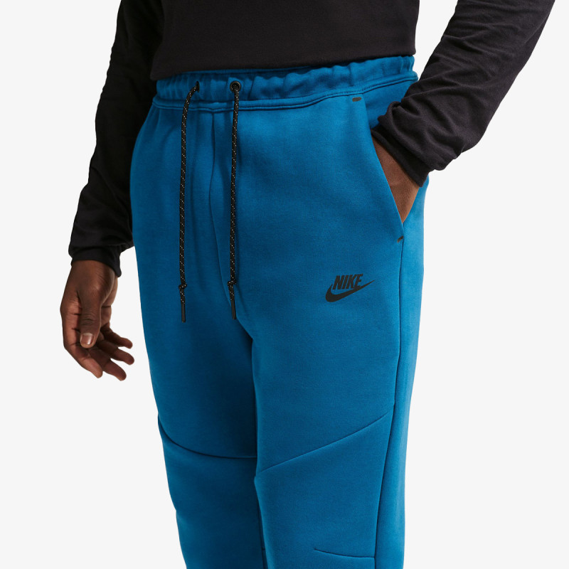 Nike M NK TCH FLC JGGR 