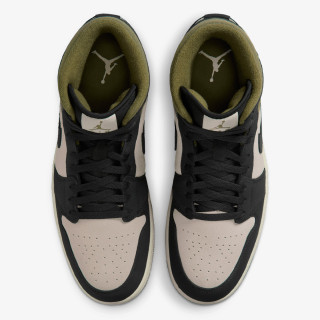 Nike AIR JORDAN 1 MID SE 