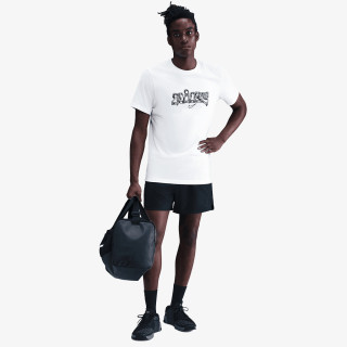 Nike M NK TEE IYKYK FITNESS HO25 