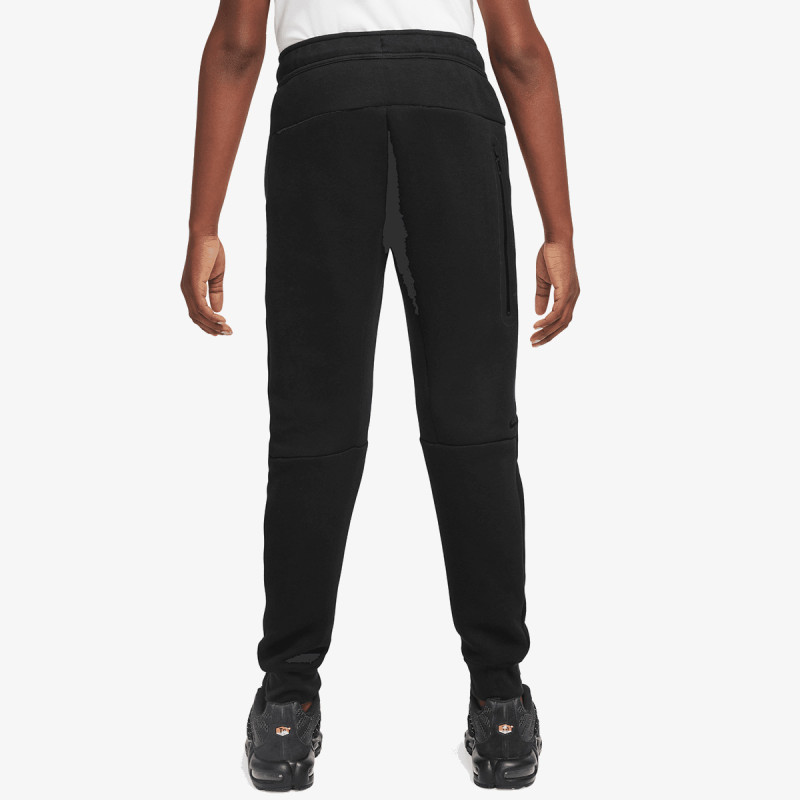 Nike Sportswear 
