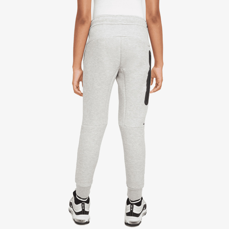 Nike Sportswear 