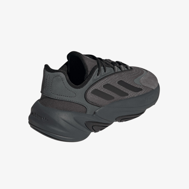 adidas OZELIA 