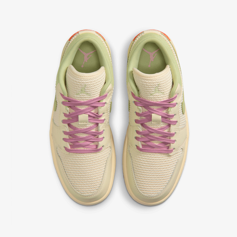 Nike WMNS AIR JORDAN 1 LOW SE 
