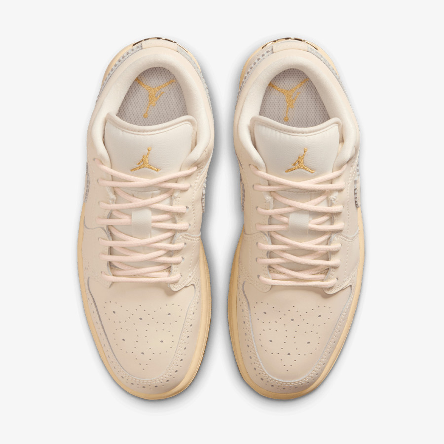 Nike WMNS AIR JORDAN 1 LOW SE 