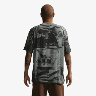 Nike FFF M NK AOP TEE 