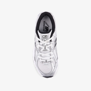 New Balance K 740 