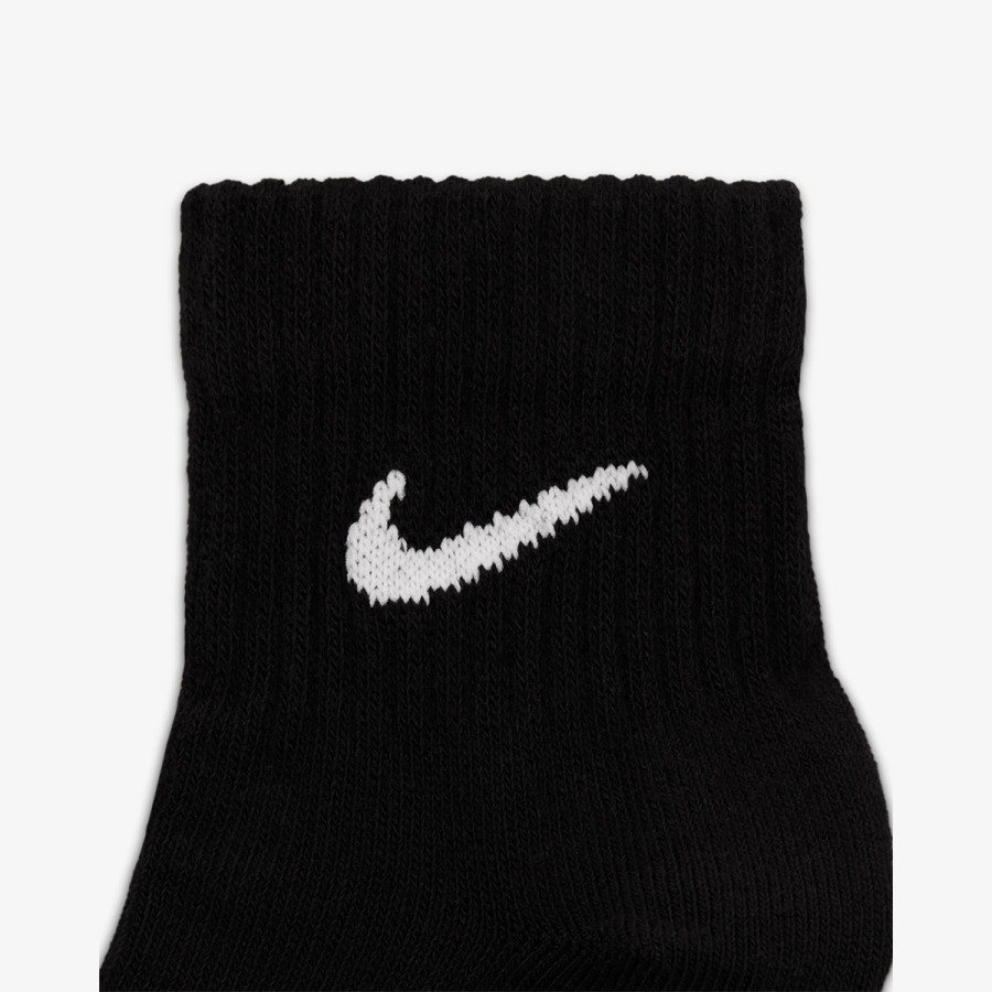 NIKE Everyday Lightweight 