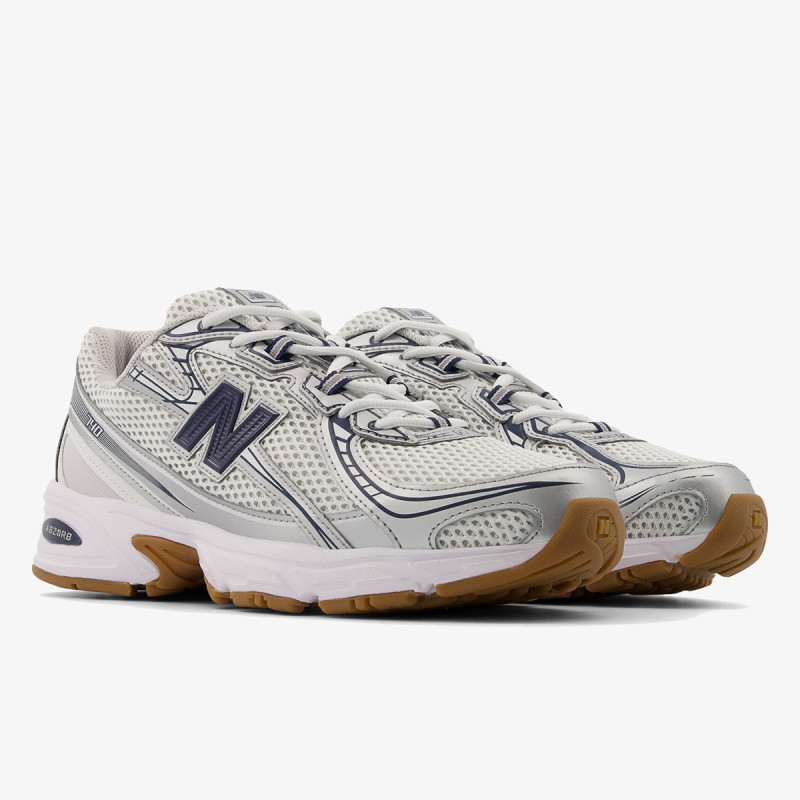 New Balance 740 