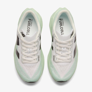 New Balance W FC Rebel 